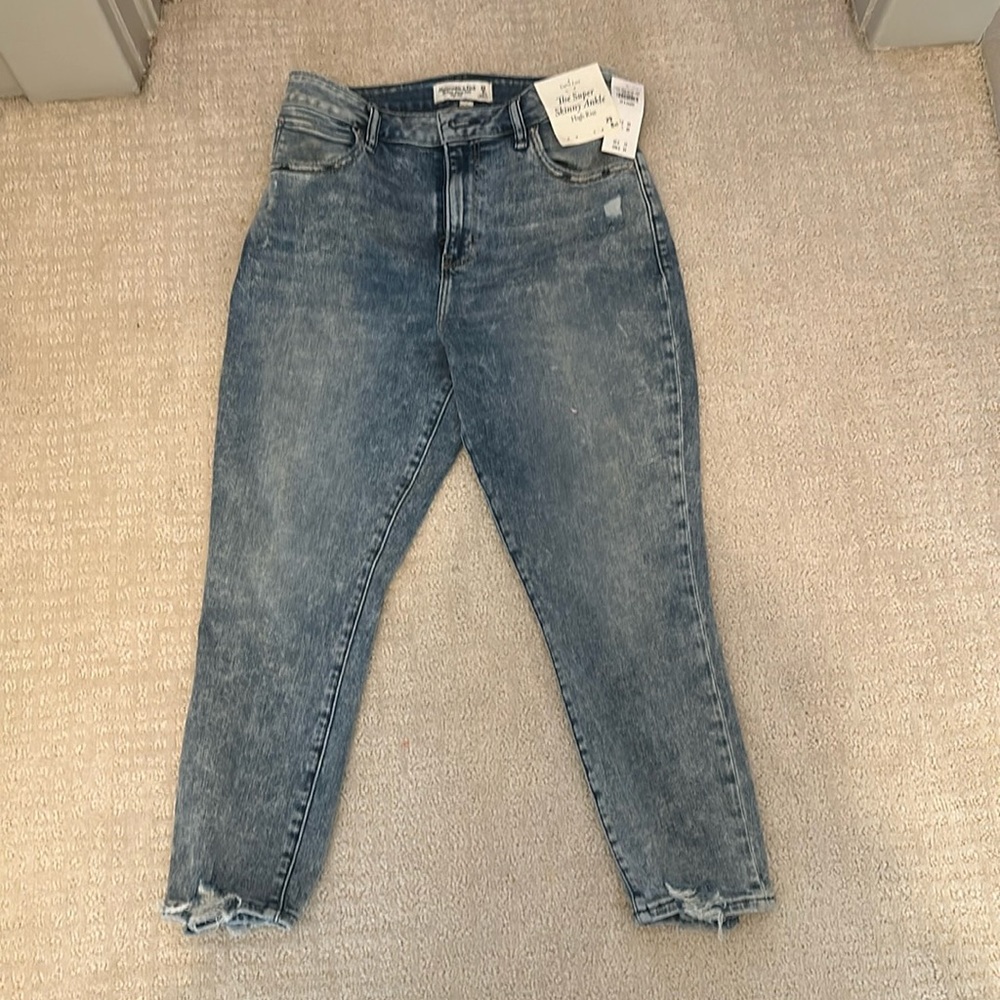 BNWT Abercrombie Super Skinny Ankle High Rise Size 8 Extra Short
